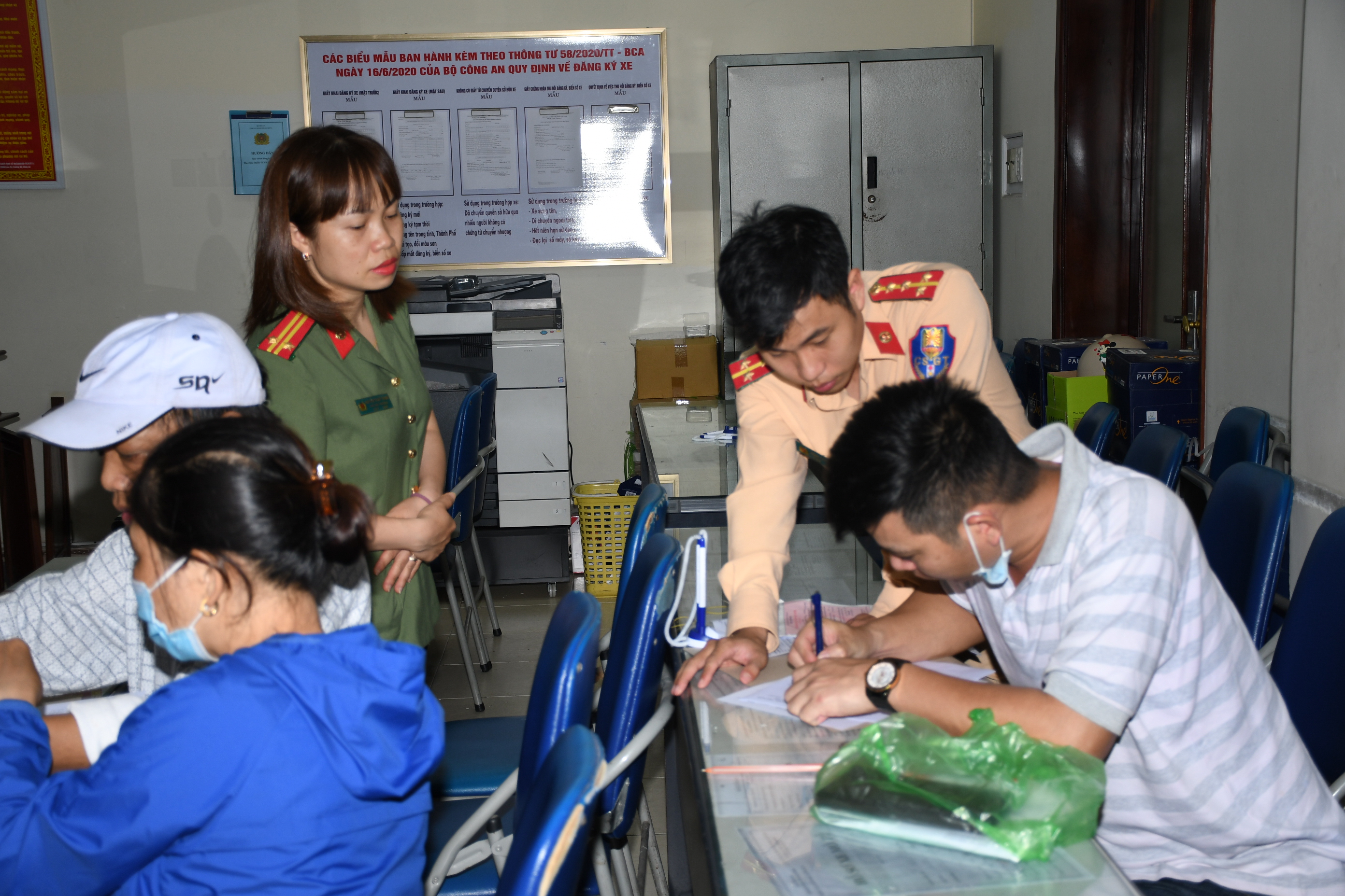 Trả lời 12 câu hỏi, phản ánh, kiến nghị của Nhân dân liên quan đến lực lượng Công an